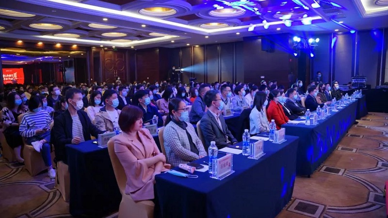 聯(lián)萬物乾坤，執(zhí)云端牛耳丨云里物里2021年度戰(zhàn)略發(fā)展規(guī)劃會議圓滿召開