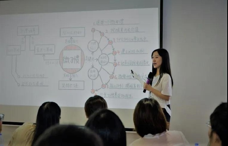 除了吃喝玩樂(lè)，云里物里還有啥？