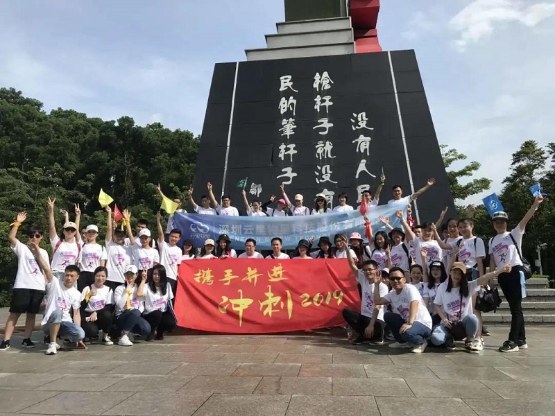 除了吃喝玩樂(lè)，云里物里還有啥？